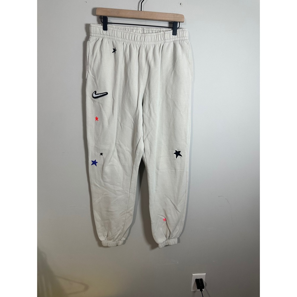 Nike Sportswear Club Stories Fleece Jogger Pants Oatmeal Star DQ6177-072 Mens XL